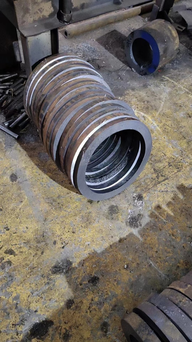 青河青河青河30CrMo无缝钢管切割